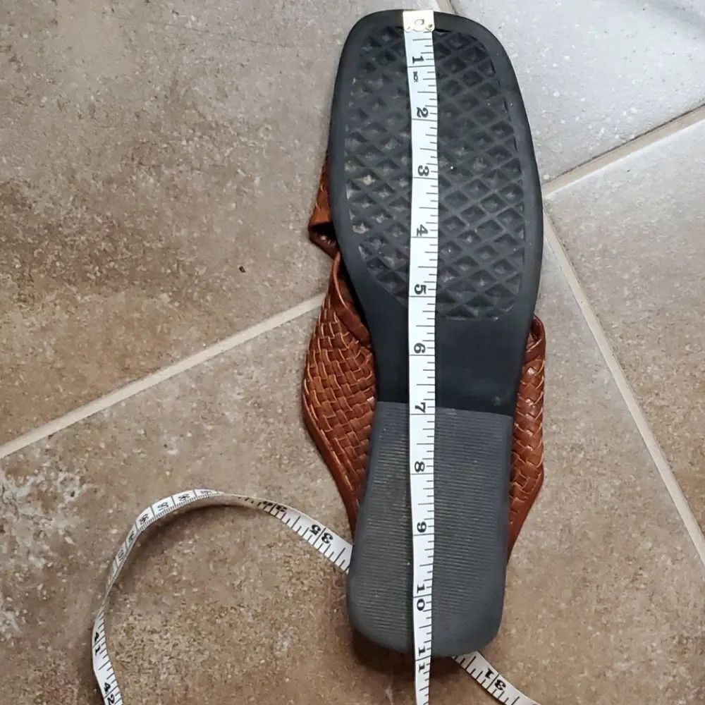 Vintage woven leather David Tate Brown Criss-Cross Sandals - Picture 11 of 13